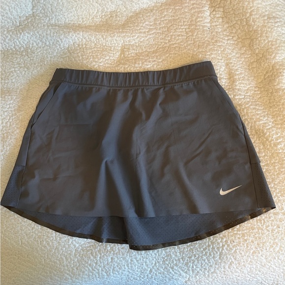 Nike Dresses & Skirts - Nike Golf // Innovation Links Skirt